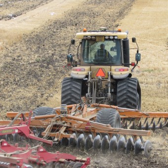 tractor-877052 tractor-877052